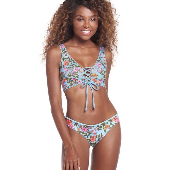 Maaji 4-Way Allure Bikini Top - Picture 2 of 12